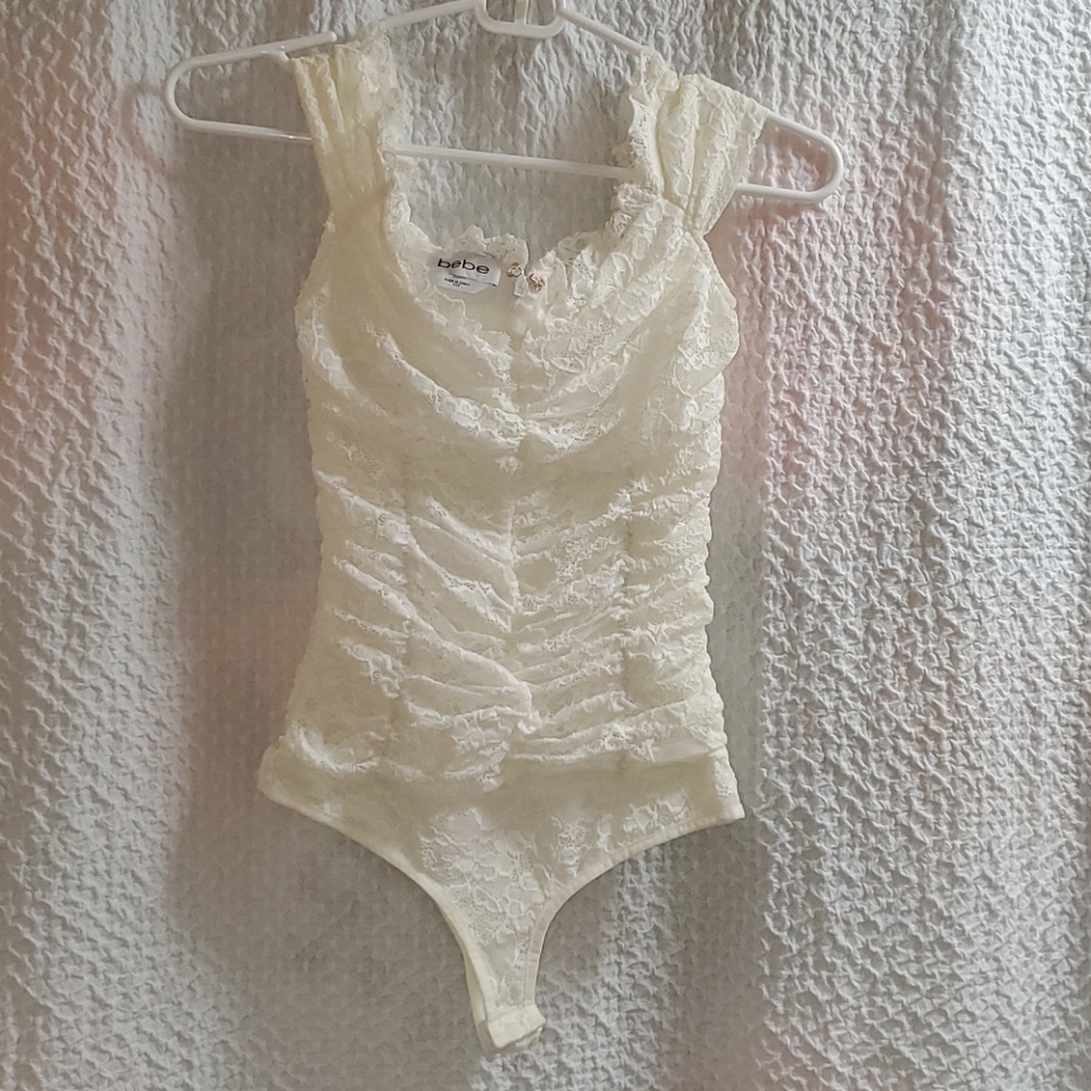 NWOT Bebe lace bodysuit xxs